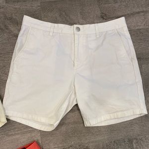 Bonobos size 33 chino short in white